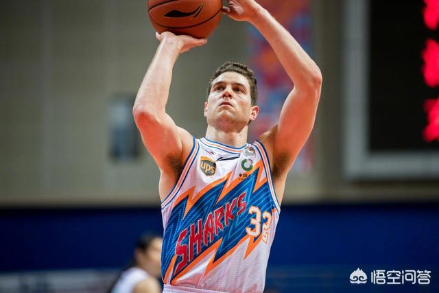 霍勒迪26分东契奇空砍三双 绿军力克独行侠2-0